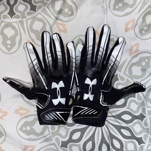 under armour football gloves